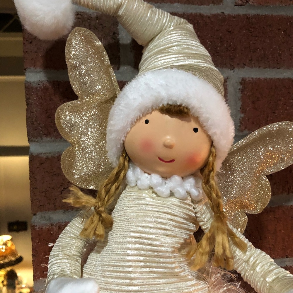 Snow Angel Shelf Sitter.